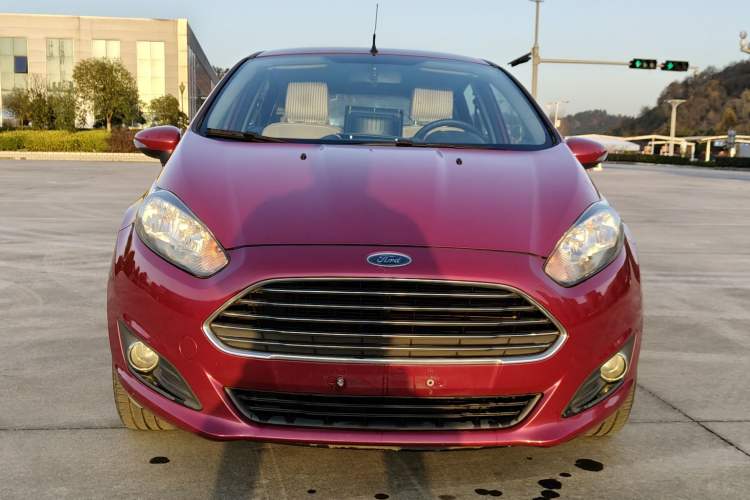 Used Ford Fiesta 2013 Hatchback 1.5L Automatic Fashion Edition Exterior 5