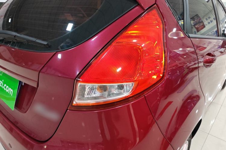 Used Ford Fiesta 2013 Hatchback 1.5L Automatic Fashion Edition Exterior 6