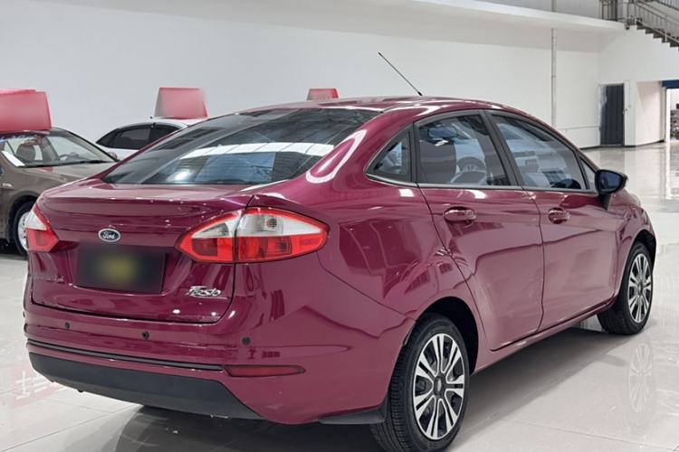 Used Ford Fiesta 2013 Sedan 1.5L Manual Fashion Edition Exterior 6
