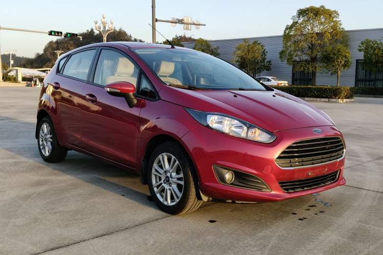 Used Ford Fiesta 2013 Hatchback 1.5L Automatic Fashion Edition Exterior 6
