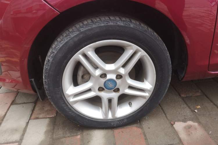 Used Ford Fiesta 2013 Sedan 1.5L Manual Fashion Edition Exterior 7