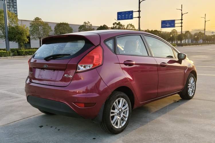 Used Ford Fiesta 2013 Hatchback 1.5L Automatic Fashion Edition Exterior 7
