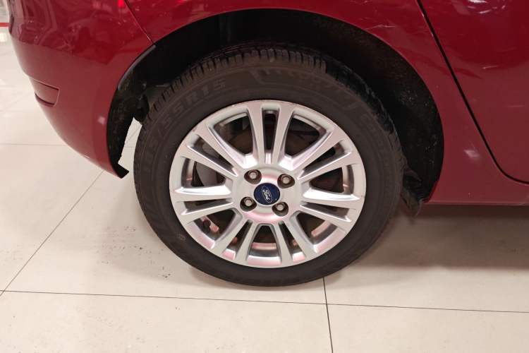 Used Ford Fiesta 2013 Hatchback 1.5L Automatic Fashion Edition Exterior 8