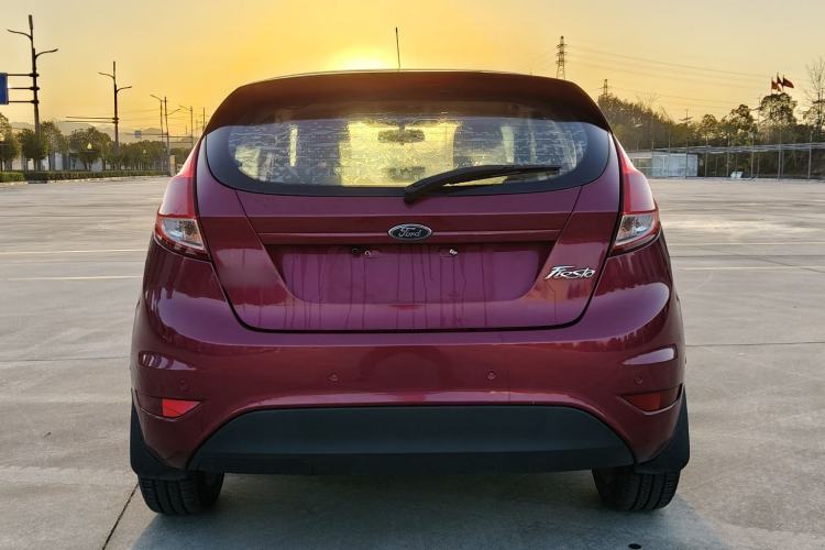 Used Ford Fiesta 2013 Hatchback 1.5L Automatic Fashion Edition Exterior 8
