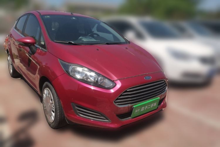 Used Ford Fiesta 2013 Hatchback 1.5L Manual Fashion Edition Front Right 45 Deg