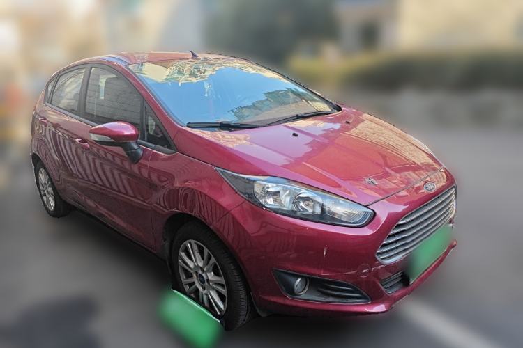 Used Ford Fiesta 2013 Hatchback 1.5L Automatic Fashion Edition Front Right 45 Deg