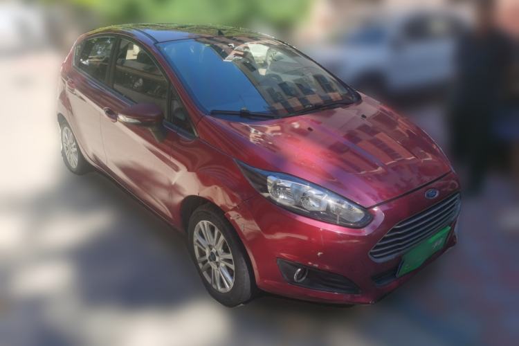 Used Ford Fiesta 2013 Hatchback 1.5L Automatic Fashion Edition Front Right 45 Deg