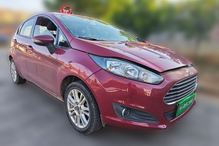 Used Ford Fiesta 2013 Hatchback 1.5L Automatic Fashion Edition Front Right 45 Deg