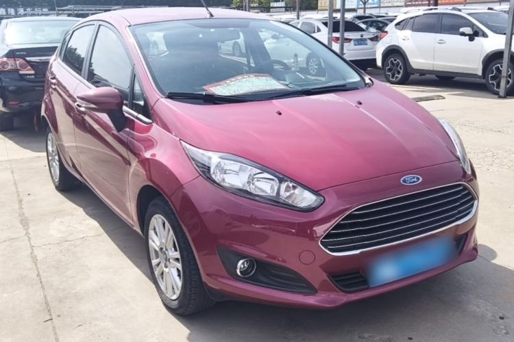 Used Ford Fiesta 2013 Hatchback 1.5L Automatic Fashion Edition Front Right 45 Deg