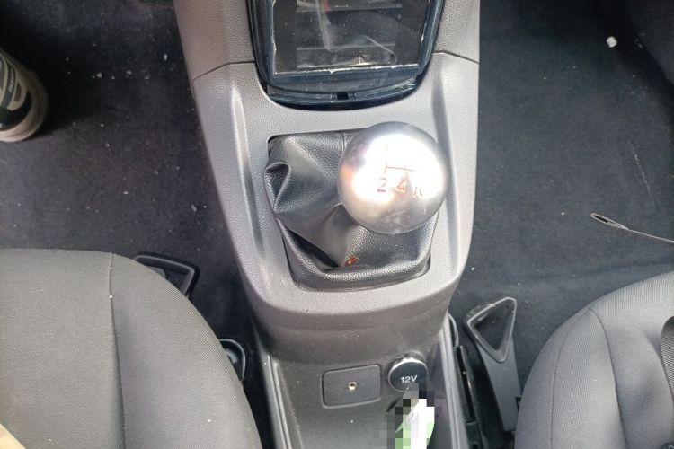 Used Ford Fiesta 2013 Hatchback 1.5L Manual Fashion Edition Gear Lever