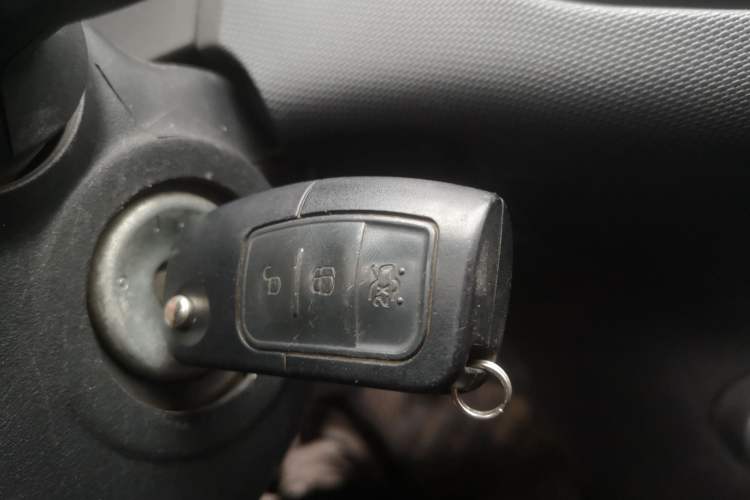 Used Ford Fiesta 2013 Sedan 1.5L Manual Fashion Edition Interior 1
