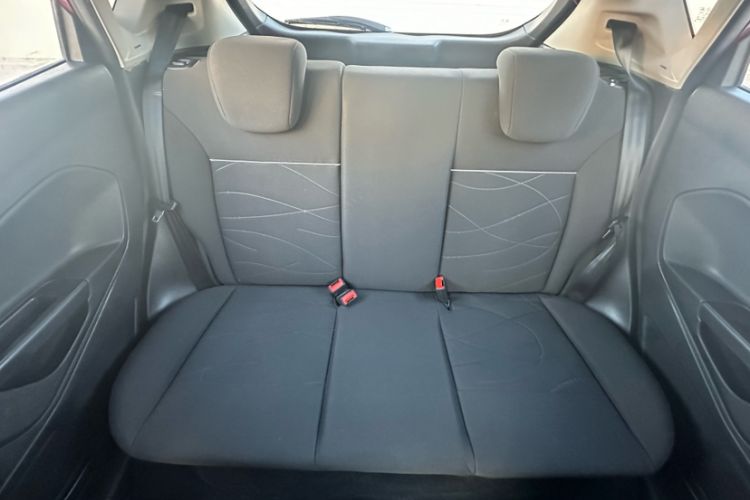 Used Ford Fiesta 2013 Hatchback 1.5L Automatic Fashion Edition Interior 15