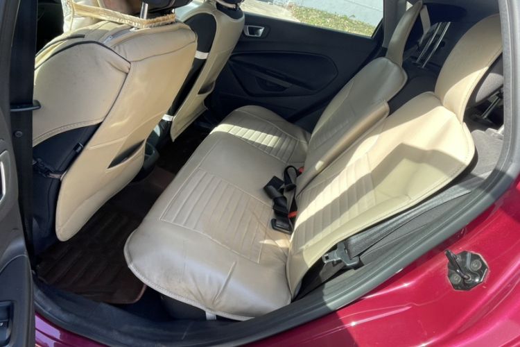 Used Ford Fiesta 2013 Hatchback 1.5L Automatic Fashion Edition Interior 2