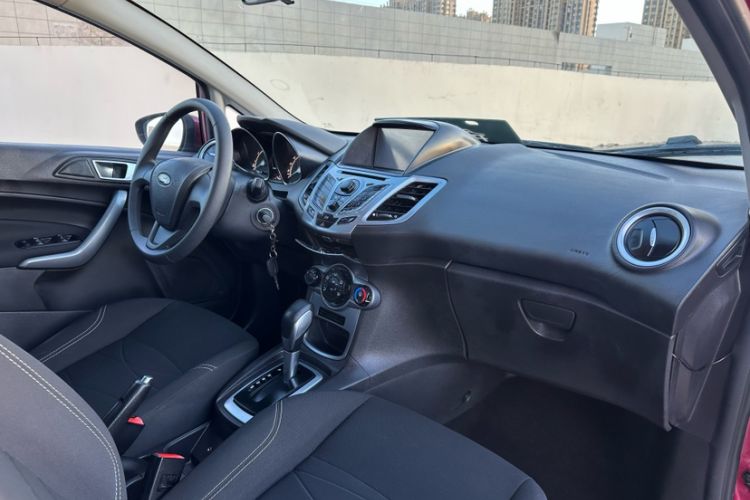 Used Ford Fiesta 2013 Hatchback 1.5L Automatic Fashion Edition Interior 2
