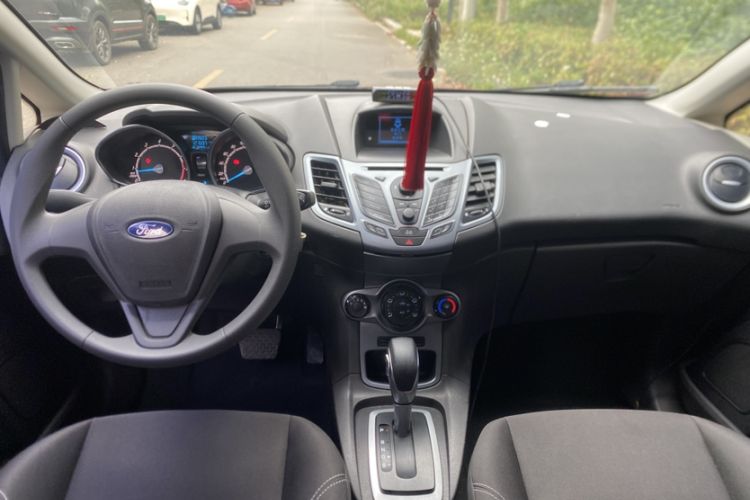 Used Ford Fiesta 2013 Hatchback 1.5L Automatic Fashion Edition Interior 3