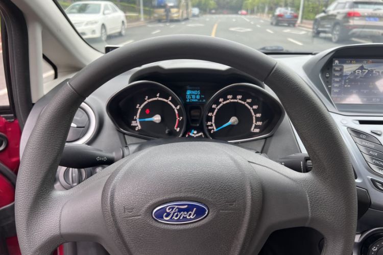 Used Ford Fiesta 2013 Hatchback 1.5L Automatic Fashion Edition Interior 3