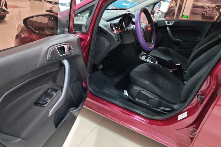 Used Ford Fiesta 2013 Hatchback 1.5L Automatic Fashion Edition Interior 3