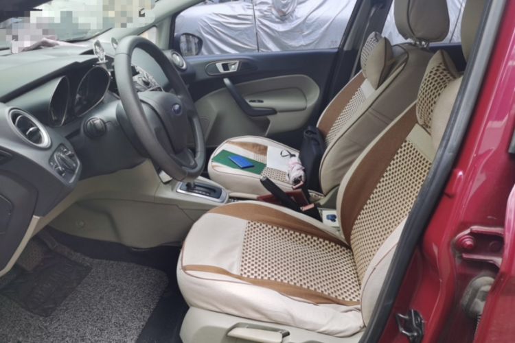 Used Ford Fiesta 2013 Sedan 1.5L Automatic Fashion Edition Interior 3