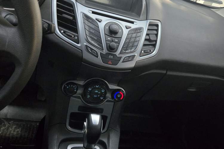 Used Ford Fiesta 2013 Hatchback 1.5L Automatic Fashion Edition Interior 4