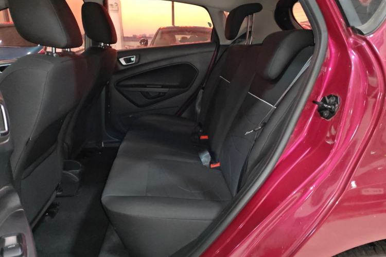 Used Ford Fiesta 2013 Hatchback 1.5L Automatic Fashion Edition Interior 4