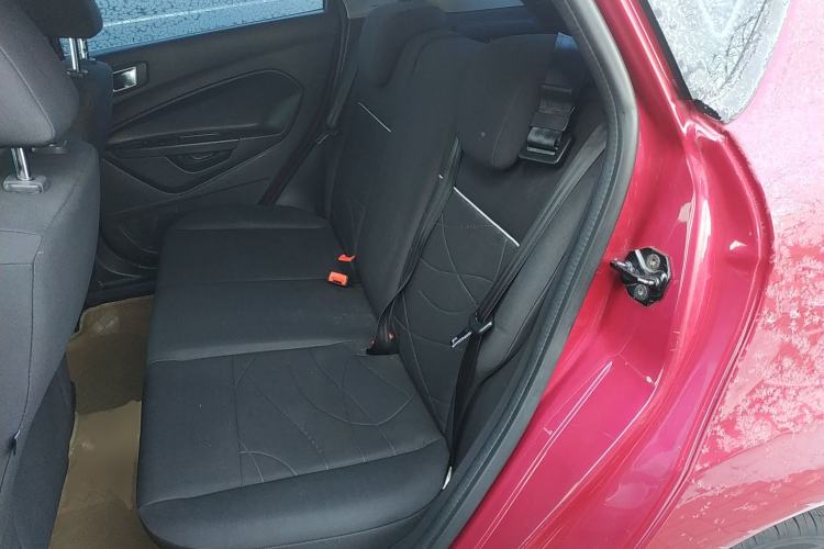 Used Ford Fiesta 2013 Hatchback 1.5L Automatic Fashion Edition Interior 4