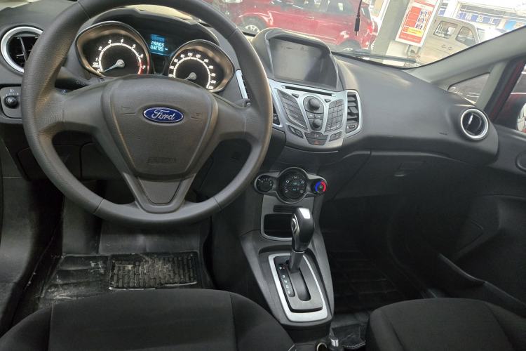 Used Ford Fiesta 2013 Hatchback 1.5L Automatic Fashion Edition Interior 5