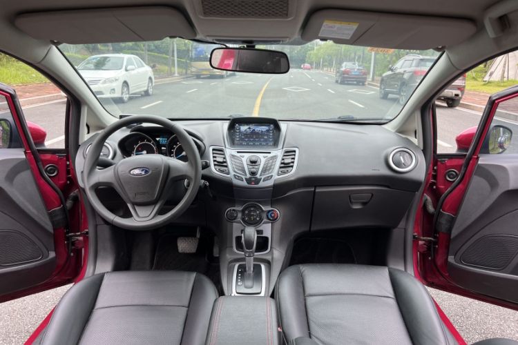 Used Ford Fiesta 2013 Hatchback 1.5L Automatic Fashion Edition Interior 6