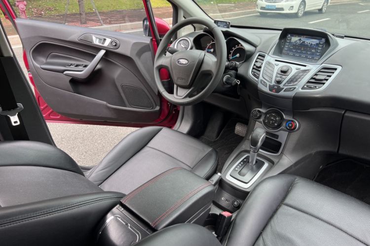 Used Ford Fiesta 2013 Hatchback 1.5L Automatic Fashion Edition Interior 7