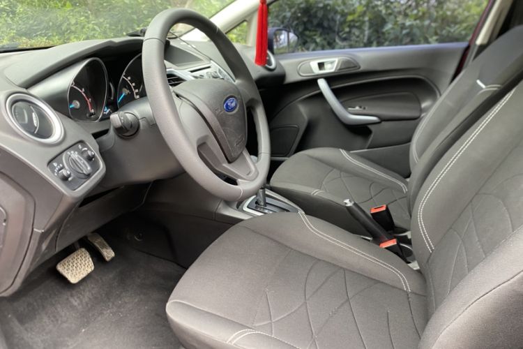 Used Ford Fiesta 2013 Hatchback 1.5L Automatic Fashion Edition Left Front Seat