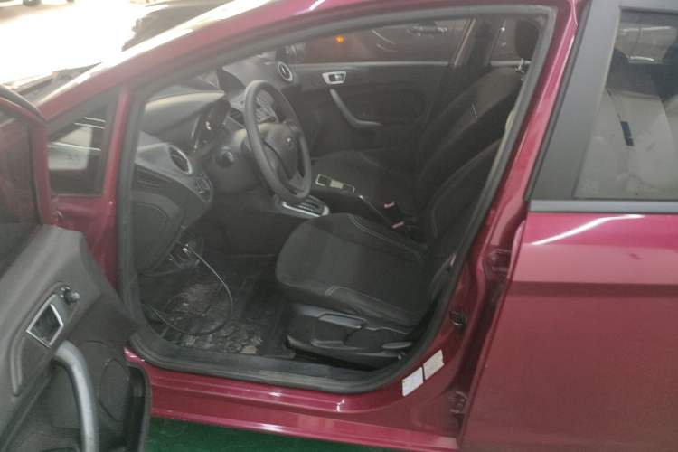 Used Ford Fiesta 2013 Hatchback 1.5L Automatic Fashion Edition Left Front Seat