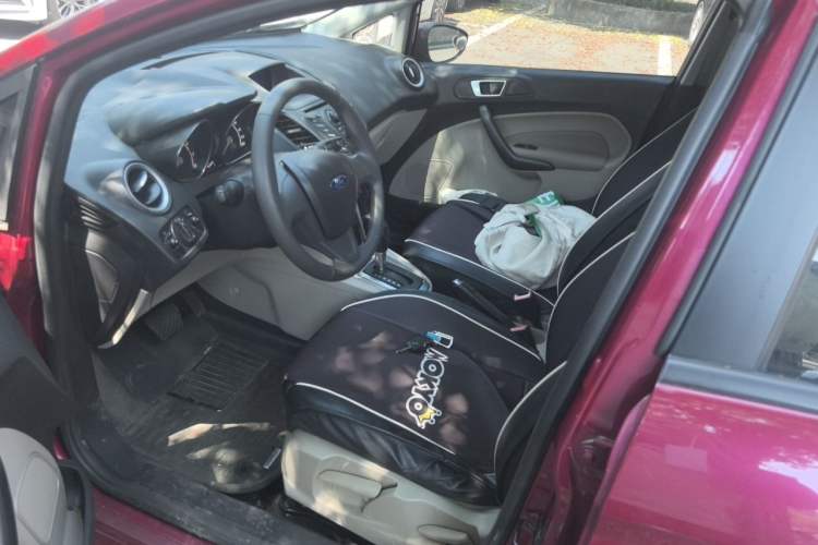 Used Ford Fiesta 2013 Sedan 1.5L Automatic Fashion Edition Left Front Seat