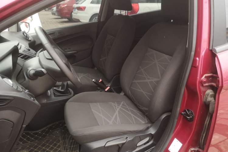 Used Ford Fiesta 2013 Sedan 1.5L Manual Fashion Edition Left Front Seat