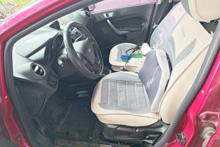 Used Ford Fiesta 2013 Hatchback 1.5L Automatic Fashion Edition Left Front Seat