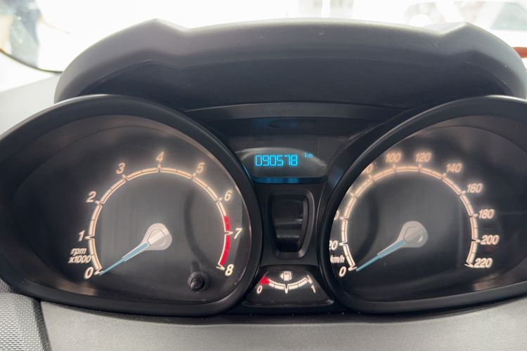Used Ford Fiesta 2013 Sedan 1.5L Manual Fashion Edition Odometer Close Up
