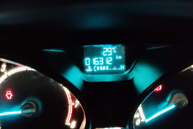 Used Ford Fiesta 2013 Hatchback 1.5L Manual Fashion Edition Odometer Close Up