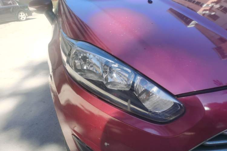 Used Ford Fiesta 2013 Hatchback 1.5L Automatic Fashion Edition Right Front Headlight