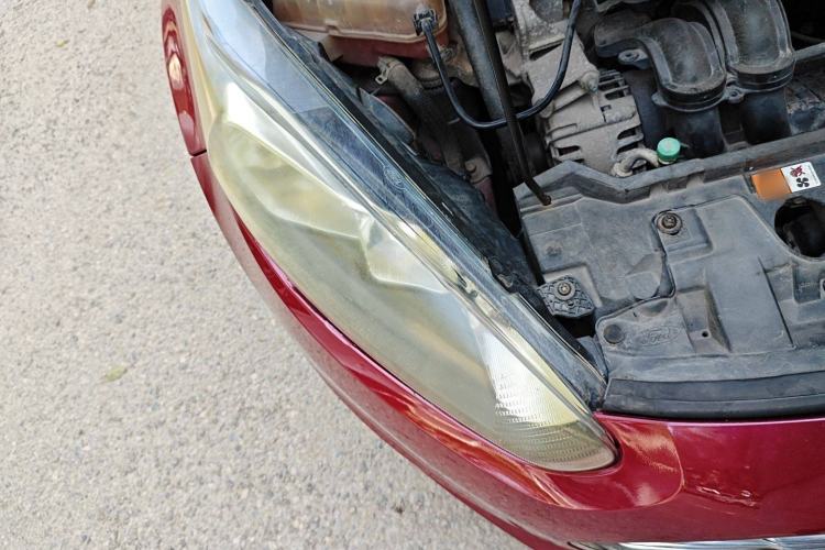 Used Ford Fiesta 2013 Hatchback 1.5L Automatic Fashion Edition Right Front Headlight