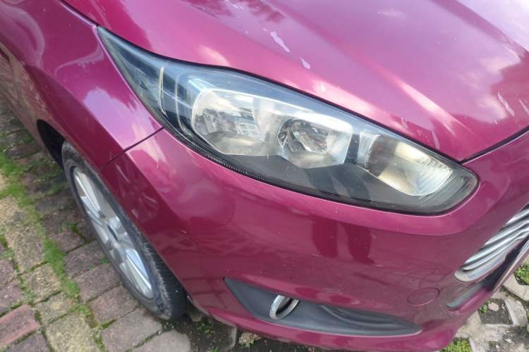 Used Ford Fiesta 2013 Hatchback 1.5L Automatic Fashion Edition Right Front Headlight