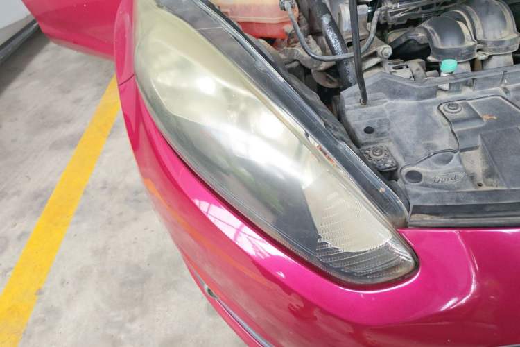 Used Ford Fiesta 2013 Hatchback 1.5L Automatic Fashion Edition Right Front Headlight