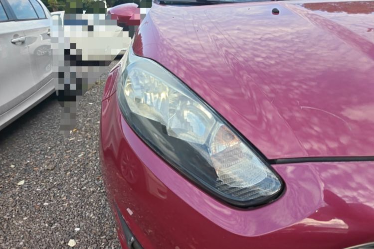 Used Ford Fiesta 2013 Hatchback 1.5L Automatic Fashion Edition Right Front Headlight