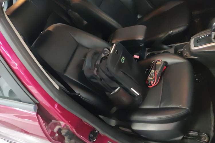 Used Ford Fiesta 2013 Hatchback 1.5L Automatic Fashion Edition Right Front Seat