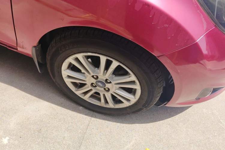Used Ford Fiesta 2013 Hatchback 1.5L Automatic Fashion Edition Right Front Wheel Hub