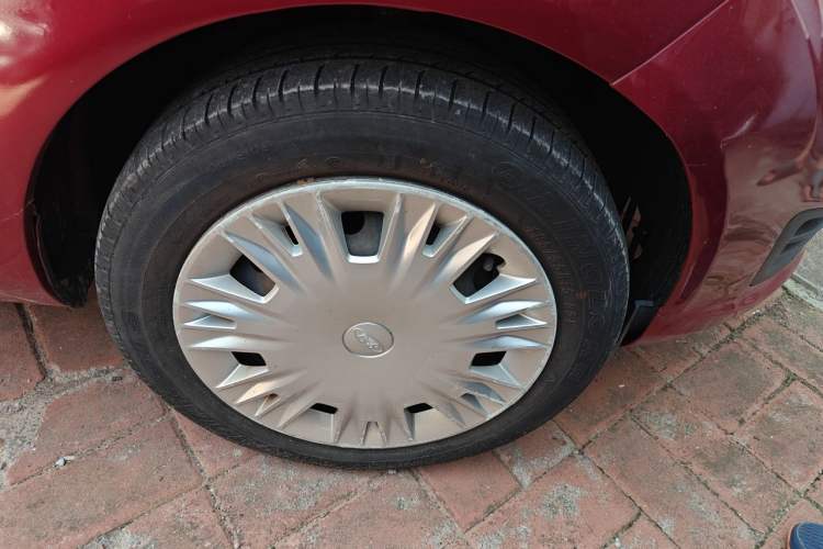 Used Ford Fiesta 2013 Hatchback 1.5L Manual Fashion Edition Right Front Wheel Hub