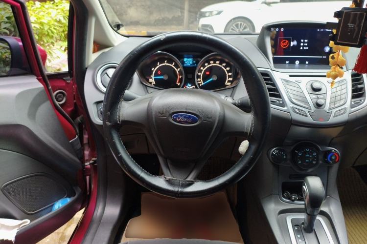 Used Ford Fiesta 2013 Hatchback 1.5L Automatic Fashion Edition Steering Wheel