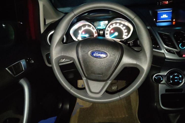 Used Ford Fiesta 2013 Hatchback 1.5L Manual Fashion Edition Steering Wheel