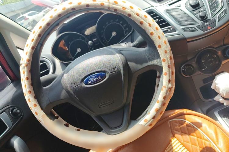 Used Ford Fiesta 2013 Hatchback 1.5L Automatic Fashion Edition Steering Wheel