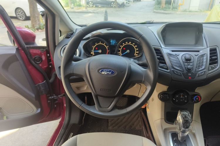 Used Ford Fiesta 2013 Sedan 1.5L Automatic Fashion Edition Steering Wheel