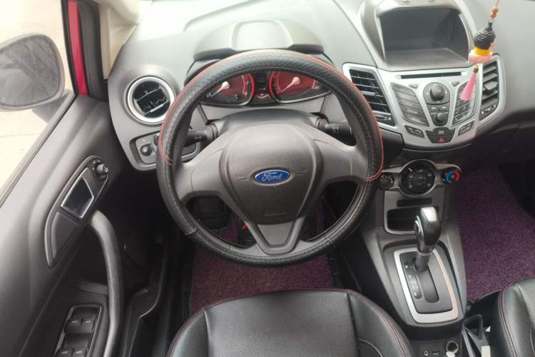 Used Ford Fiesta 2013 Hatchback 1.5L Automatic Fashion Edition Steering Wheel