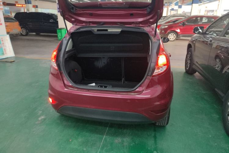 Used Ford Fiesta 2013 Hatchback 1.5L Automatic Fashion Edition Trunk