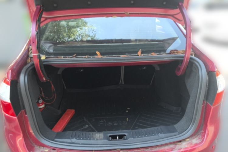 Used Ford Fiesta 2013 Sedan 1.5L Automatic Fashion Edition Trunk